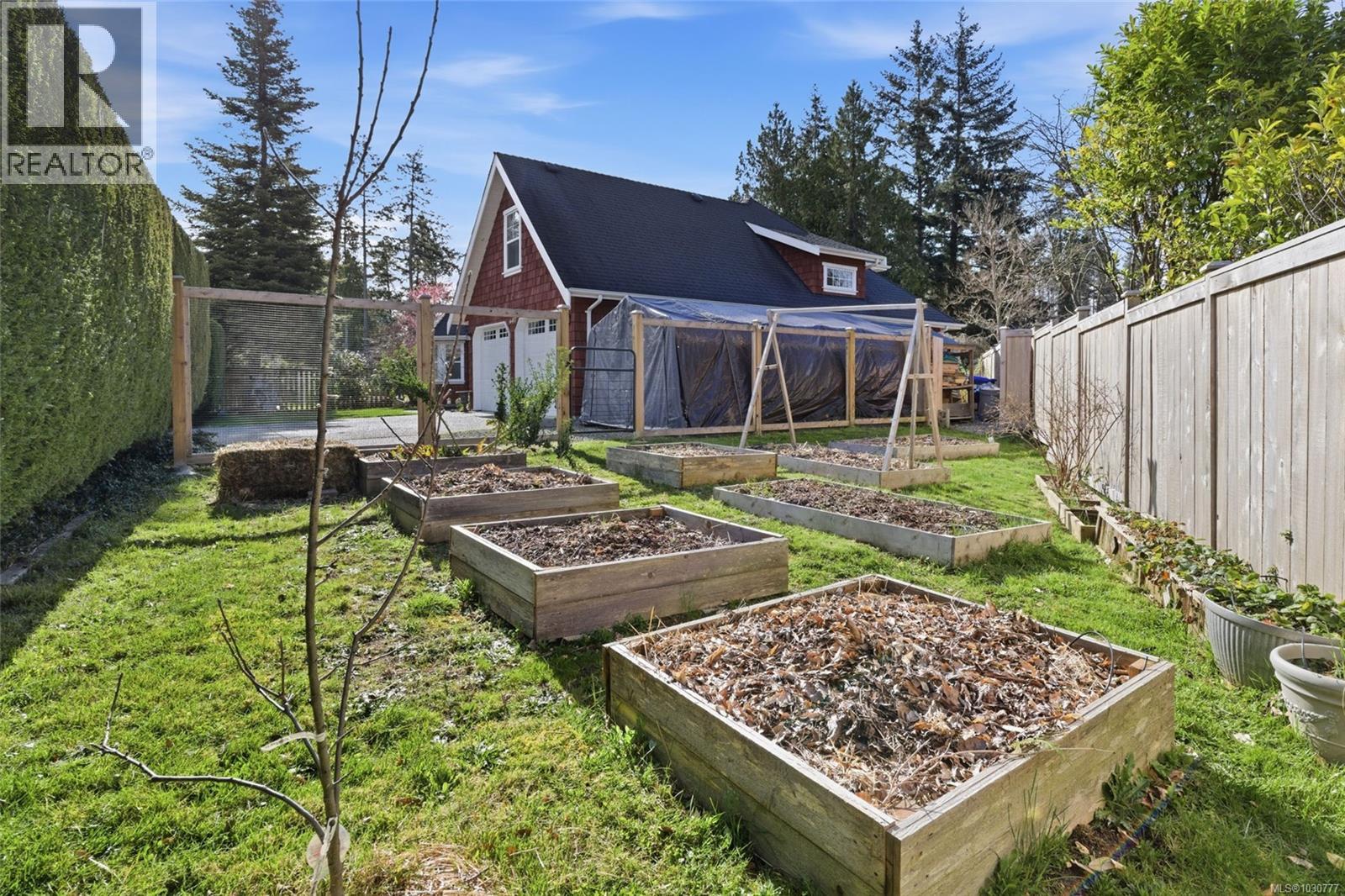 647 Temple St, Parksville