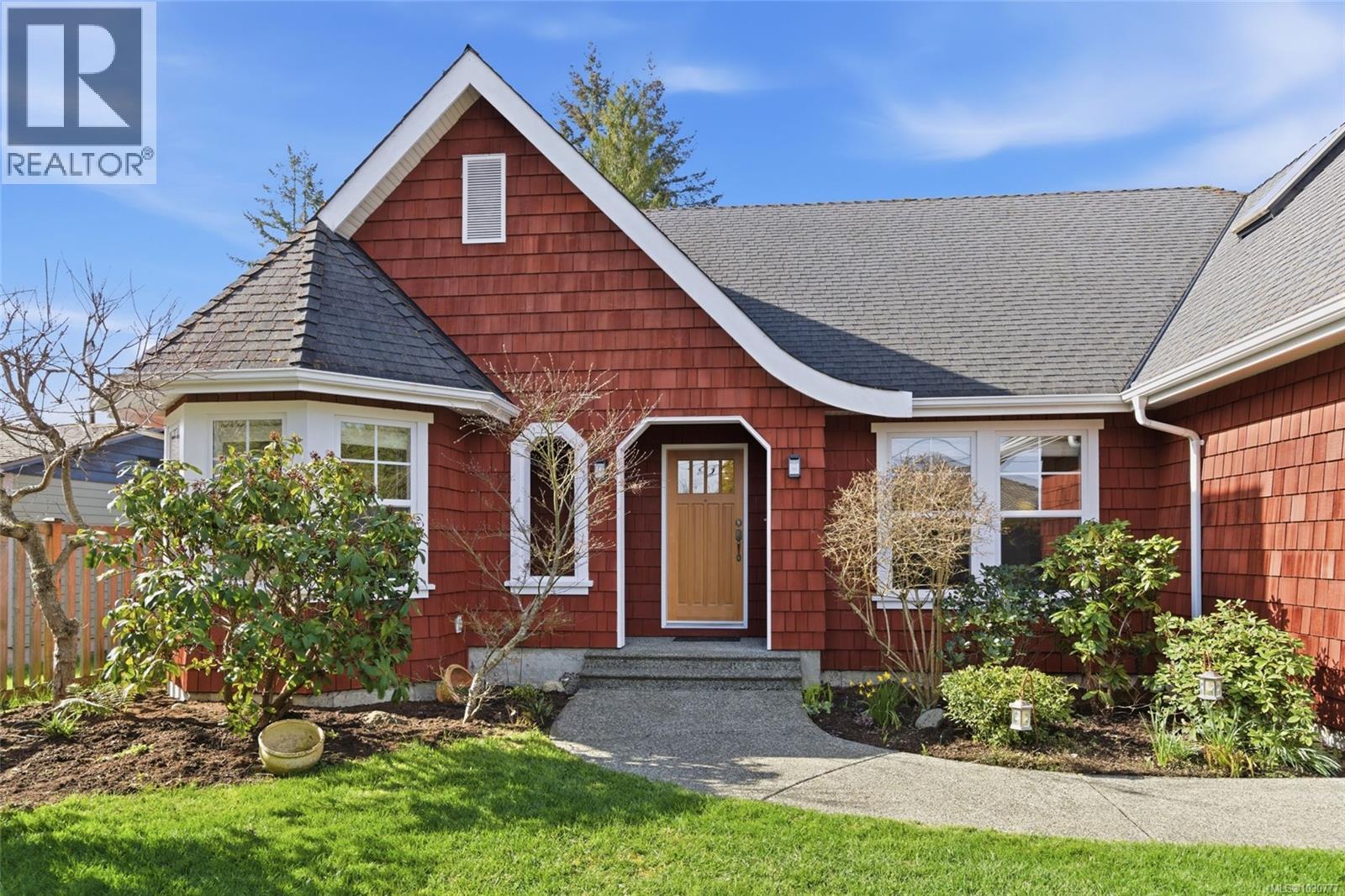 647 Temple St, Parksville