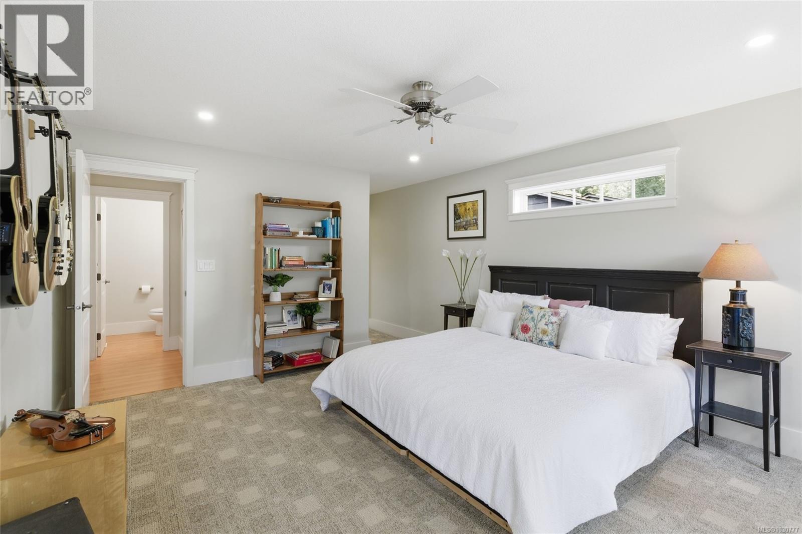 647 Temple St, Parksville