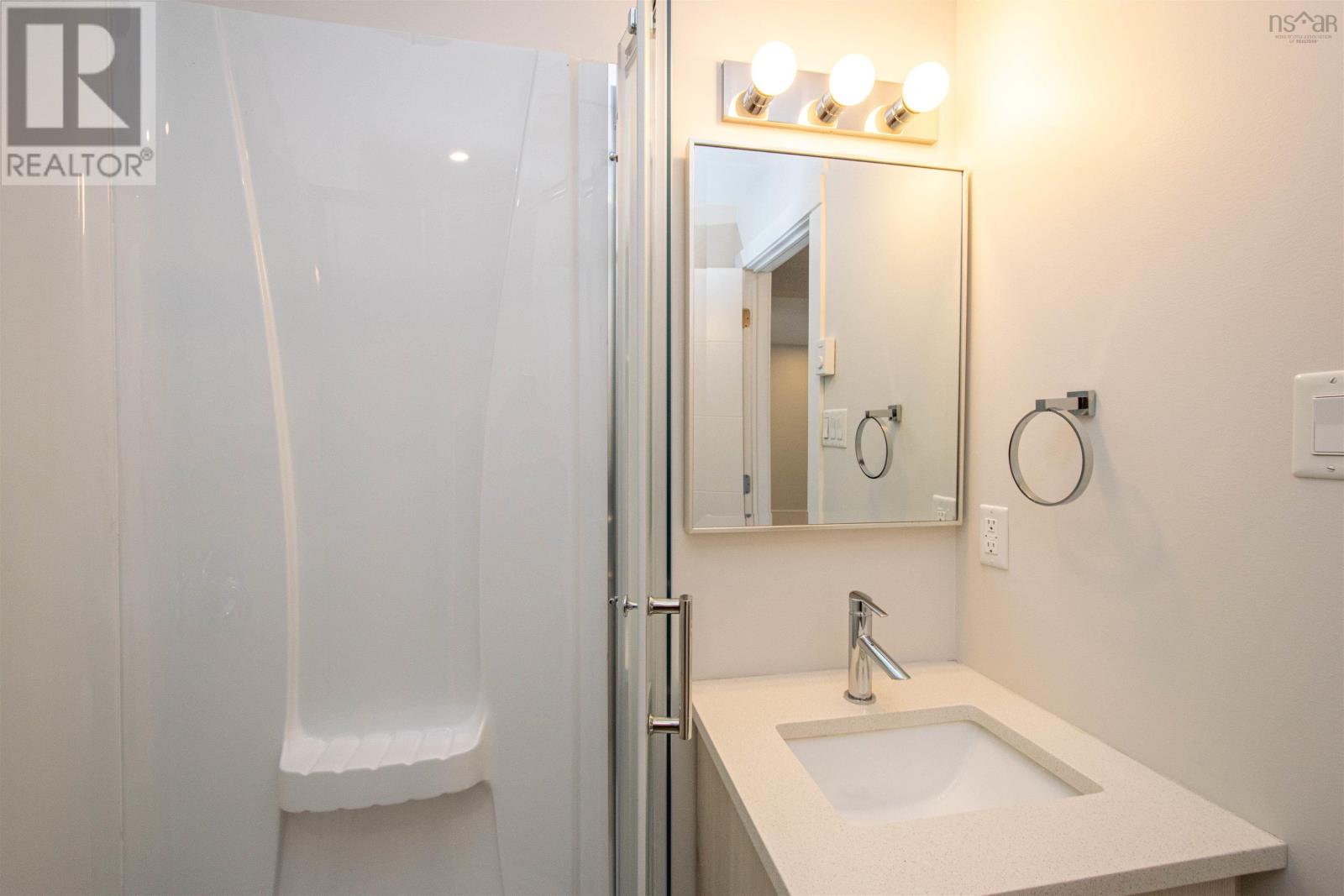 Property 30 of 49 of 5877 Gainsborough Place