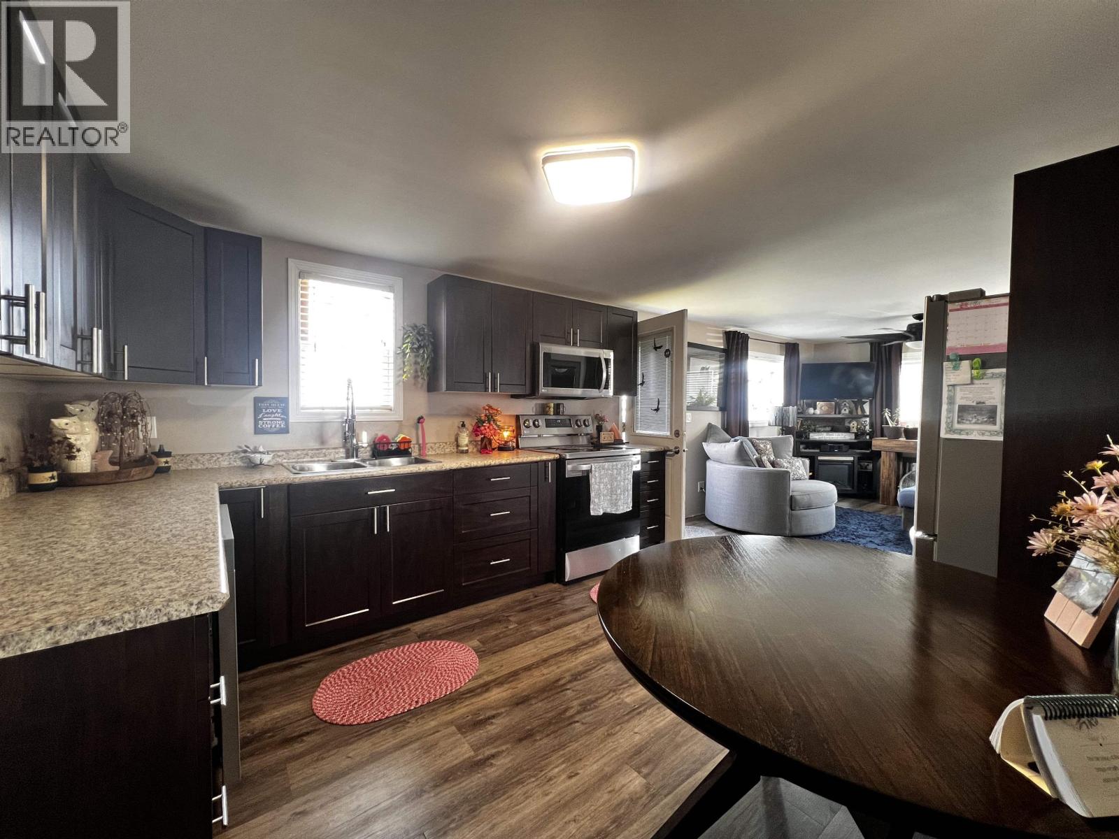 #43 8420 ALASKA ROAD - 14