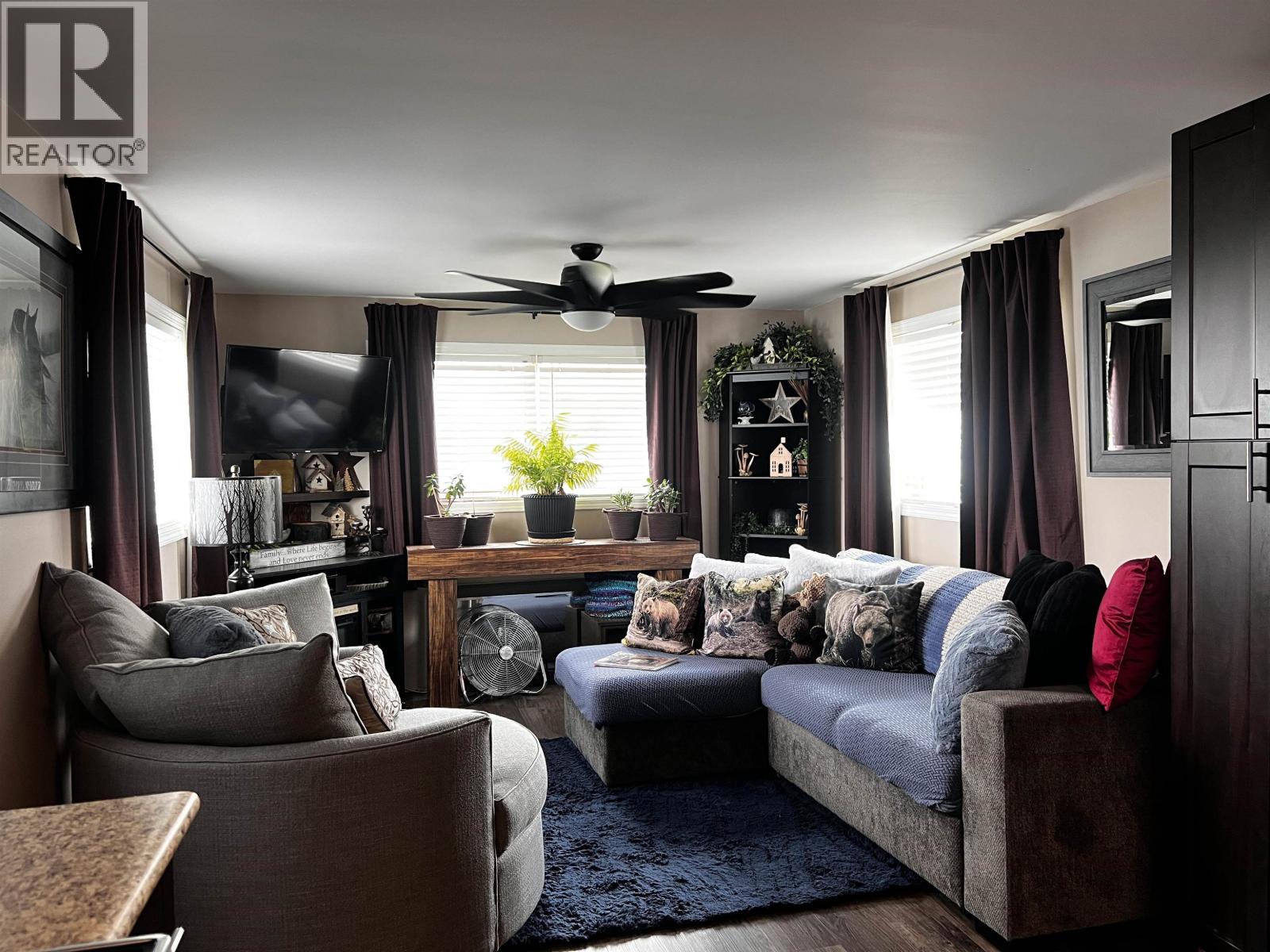 #43 8420 ALASKA ROAD - 17