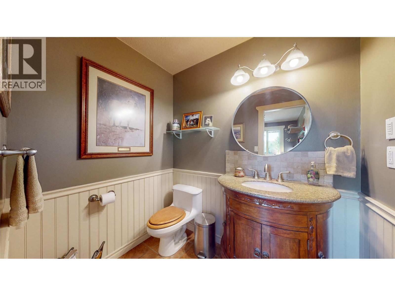 205 GREASEWOOD Avenue, Oliver