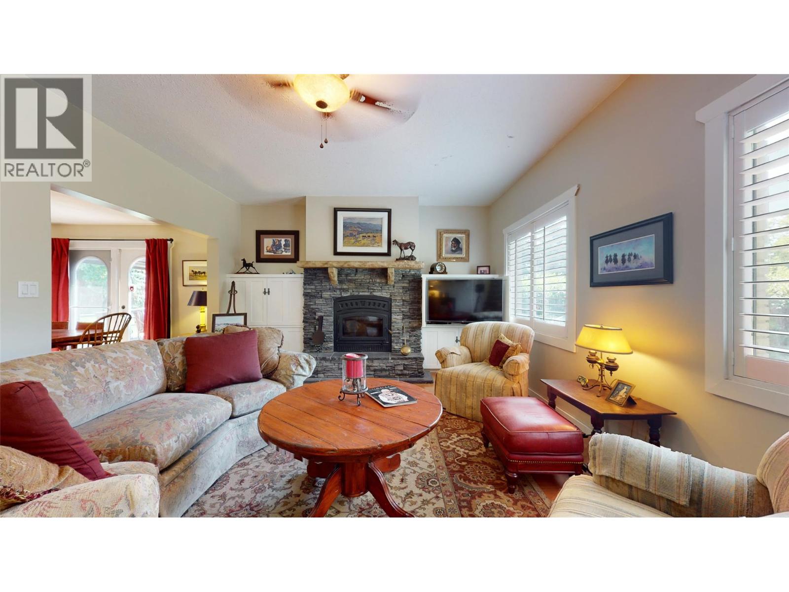 205 GREASEWOOD Avenue, Oliver