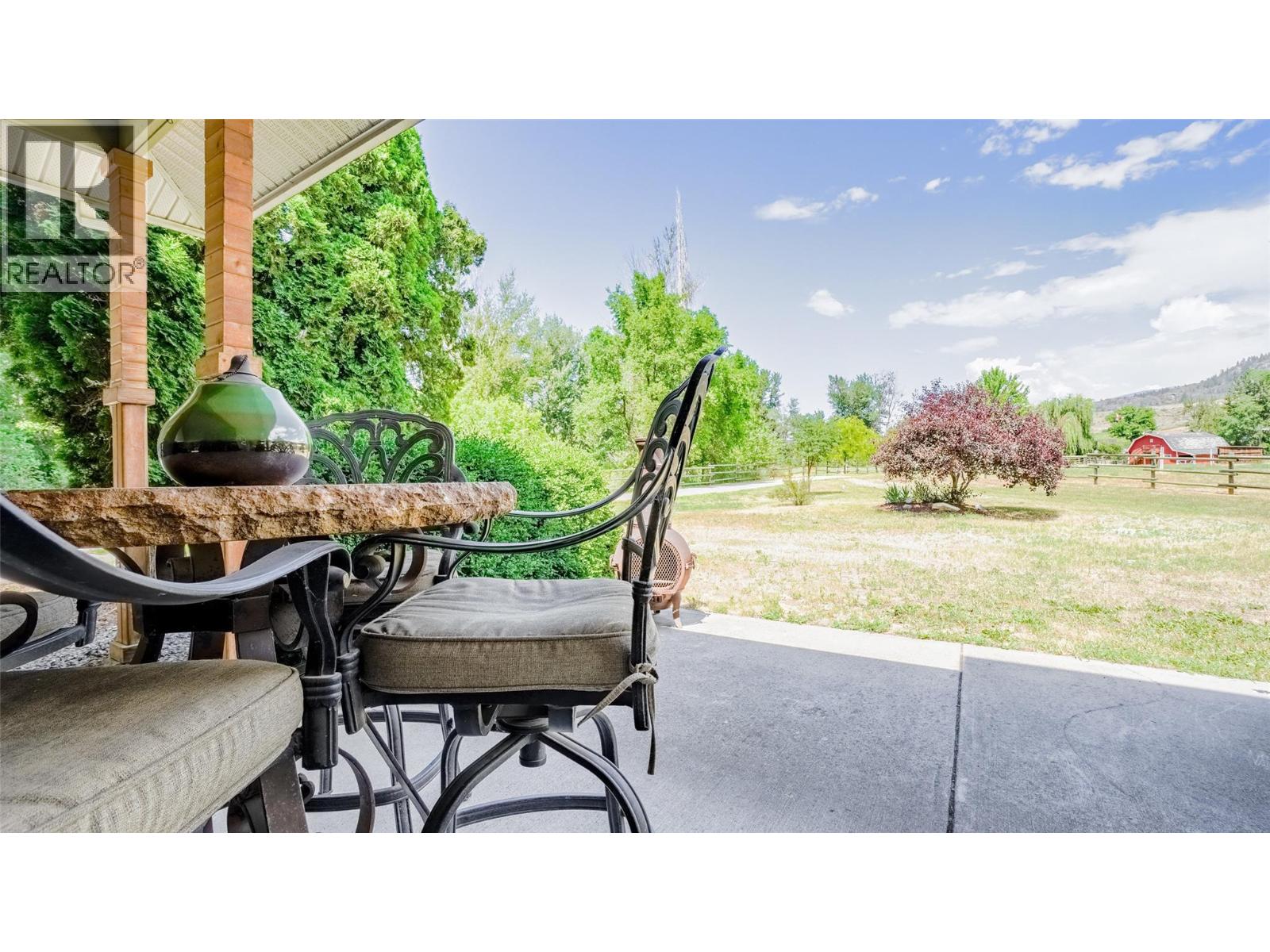 205 GREASEWOOD Avenue, Oliver