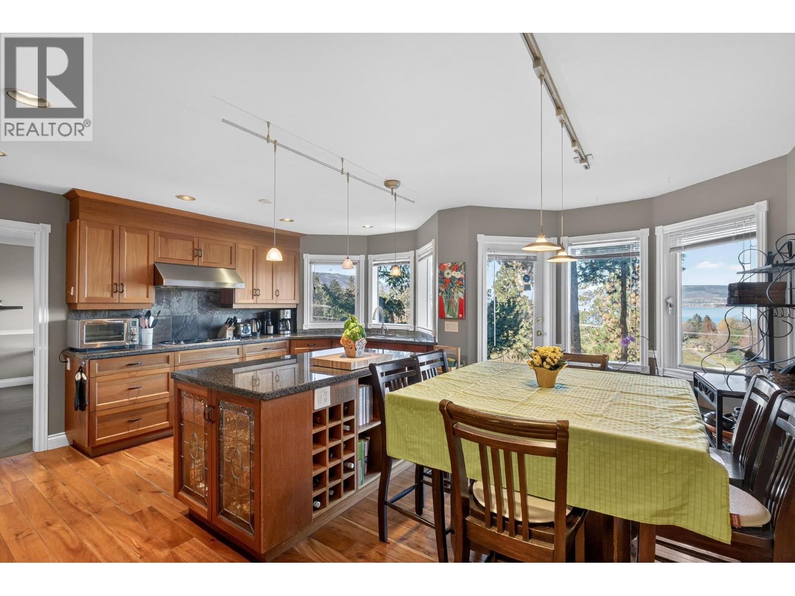 486 Bayhill Place, Kelowna