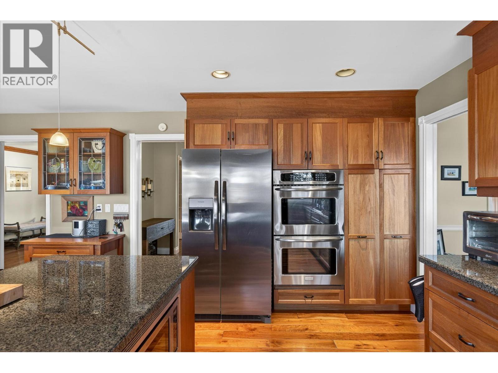 486 Bayhill Place, Kelowna