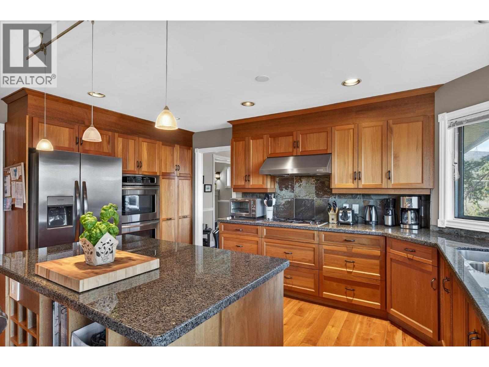 486 Bayhill Place, Kelowna