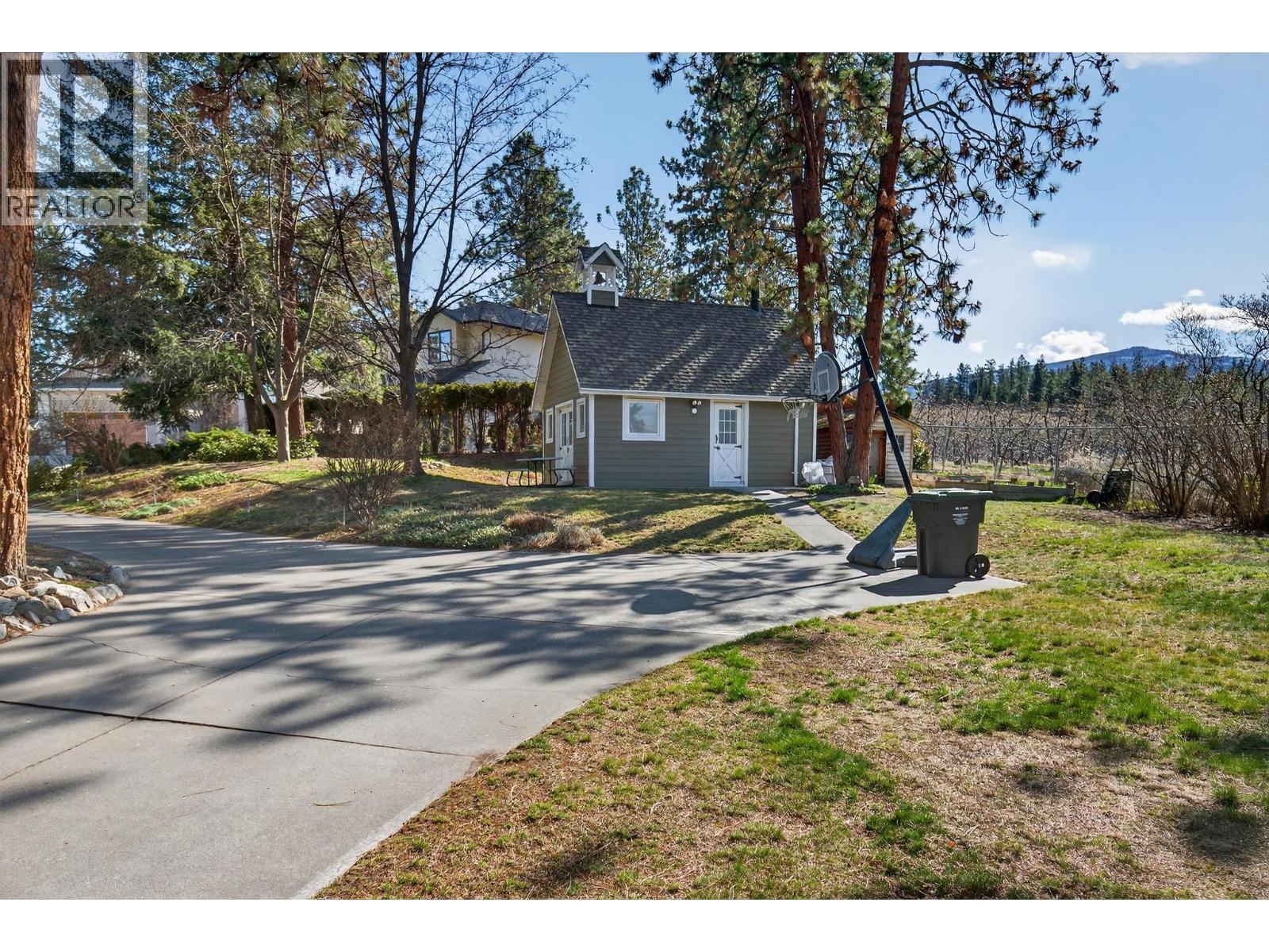 486 Bayhill Place, Kelowna