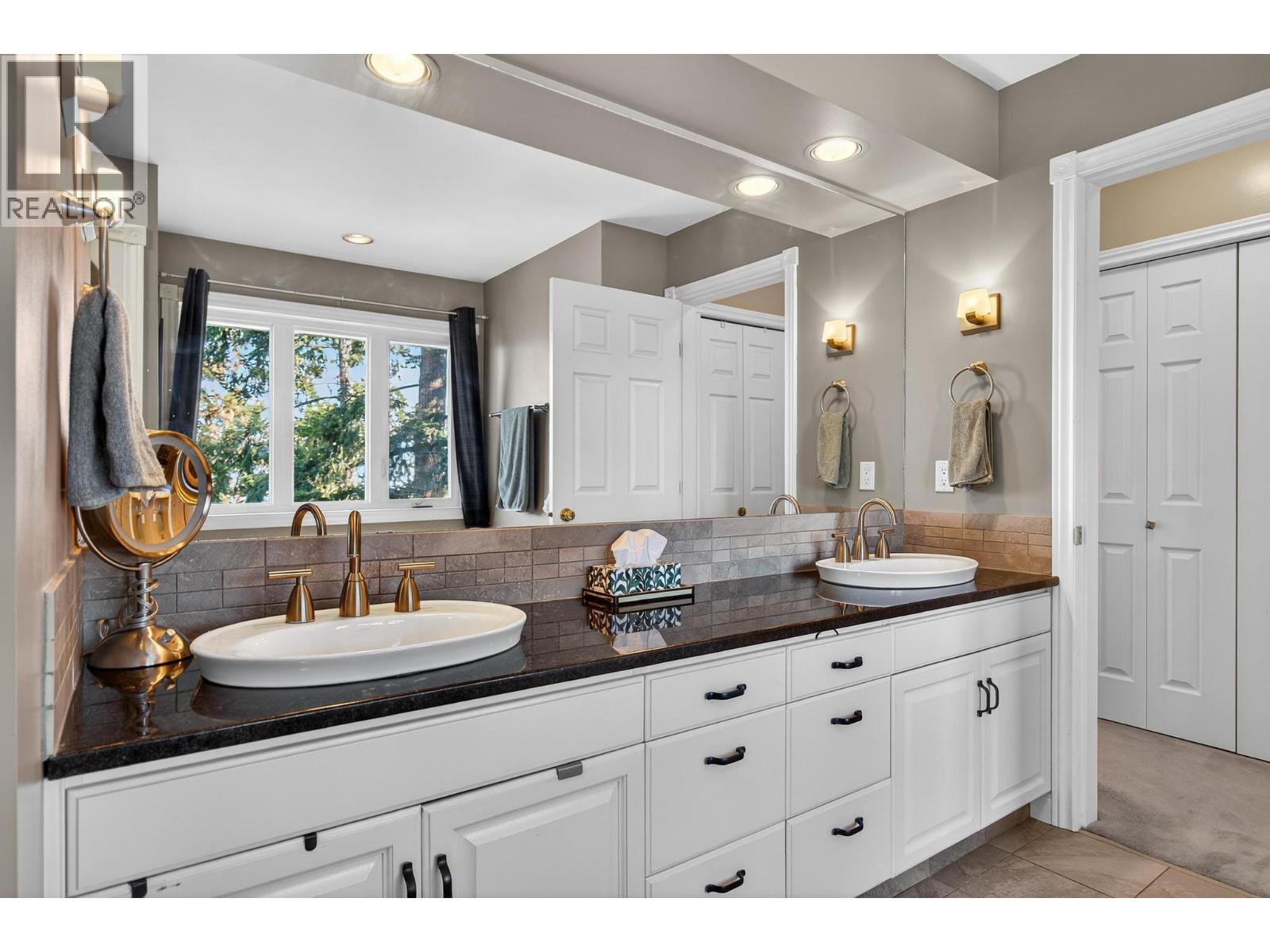 486 Bayhill Place, Kelowna