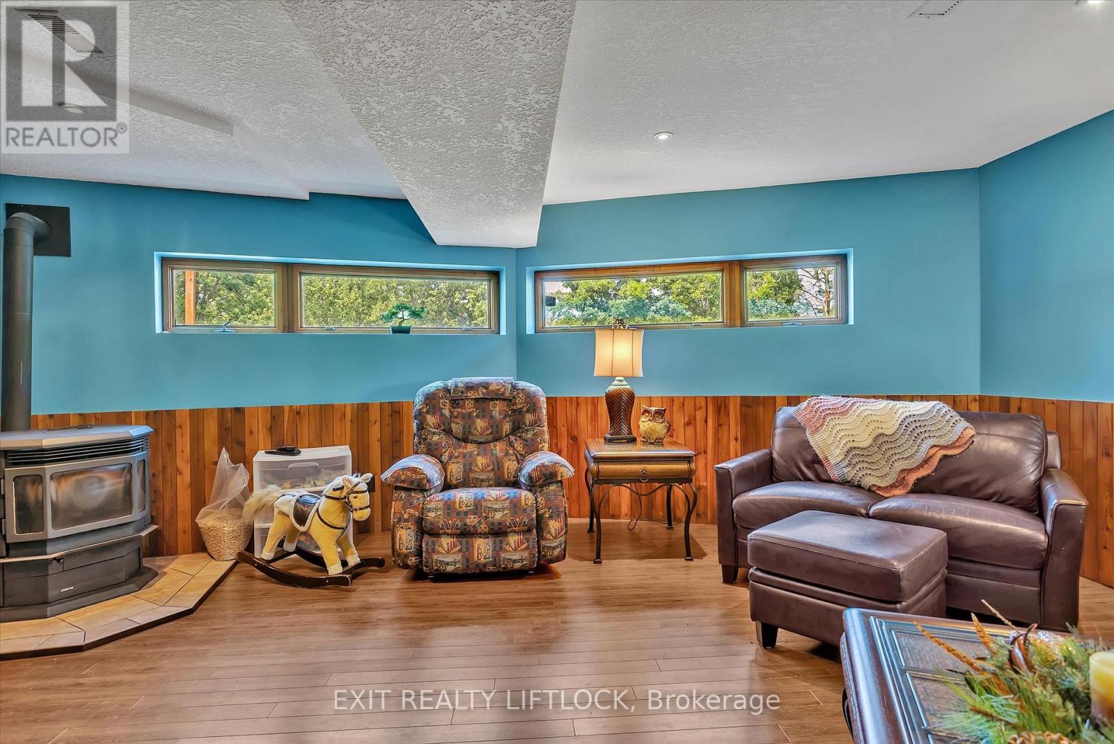 25 BALSAM ROAD - 25