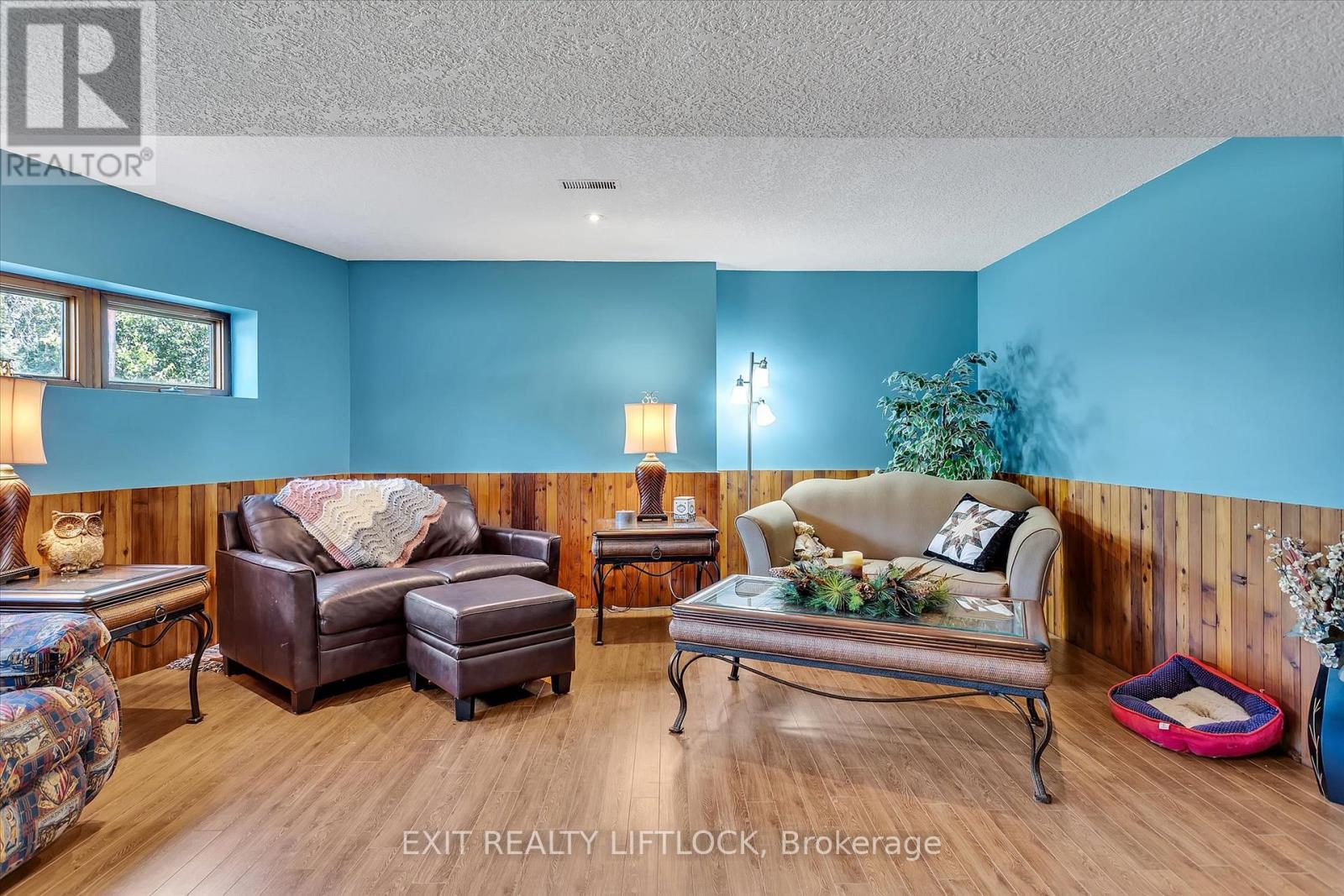 25 BALSAM ROAD - 26