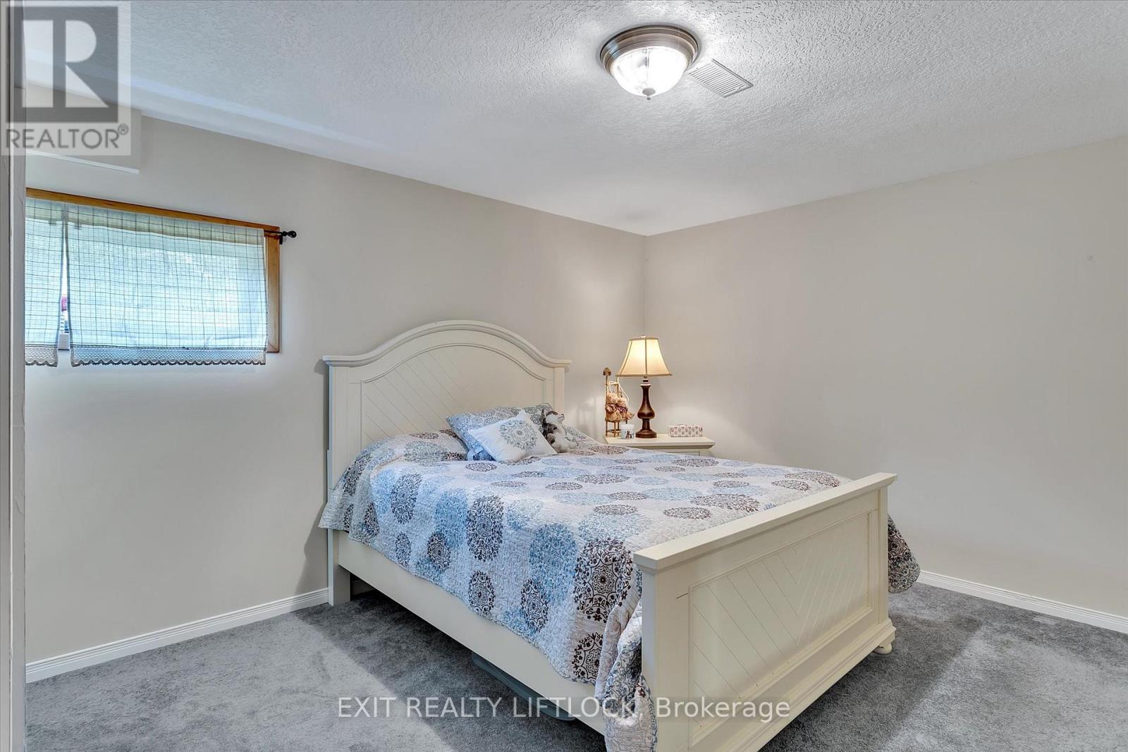 25 BALSAM ROAD - 30