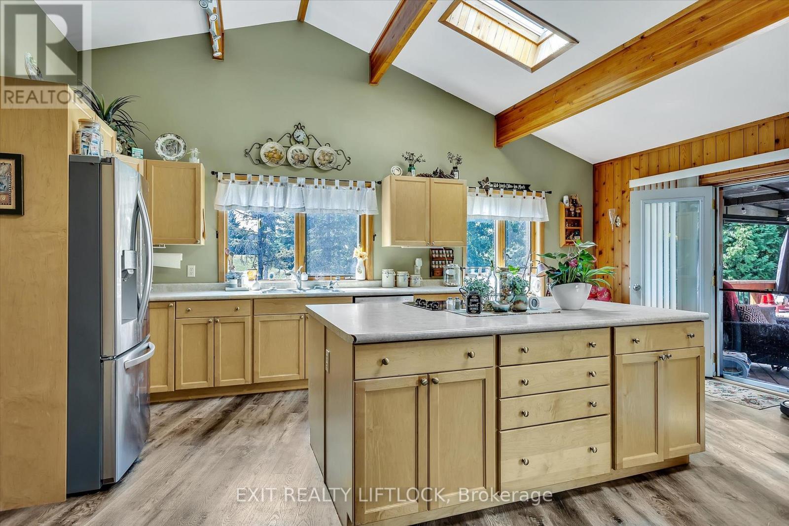 25 BALSAM ROAD - 5