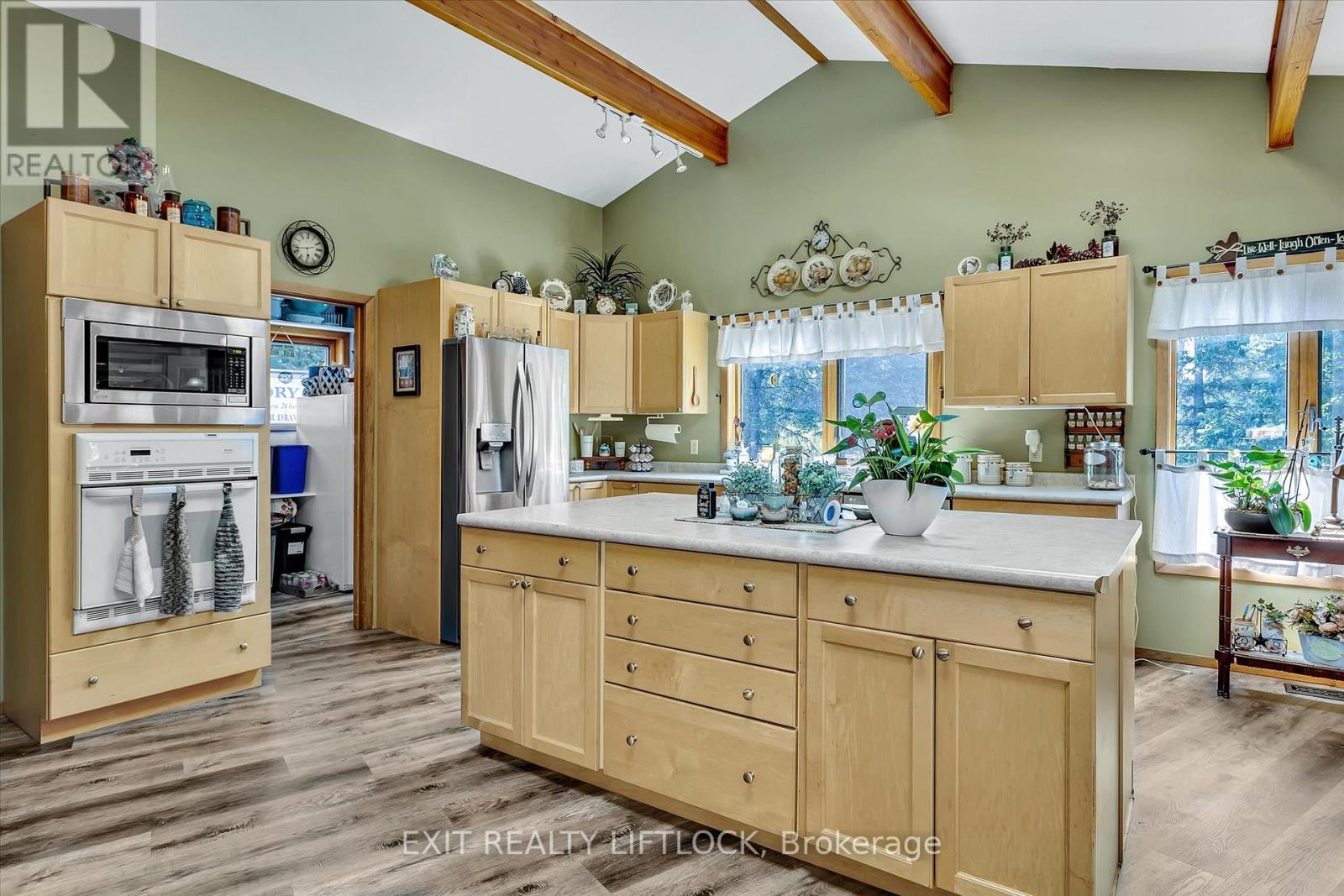 25 BALSAM ROAD - 6