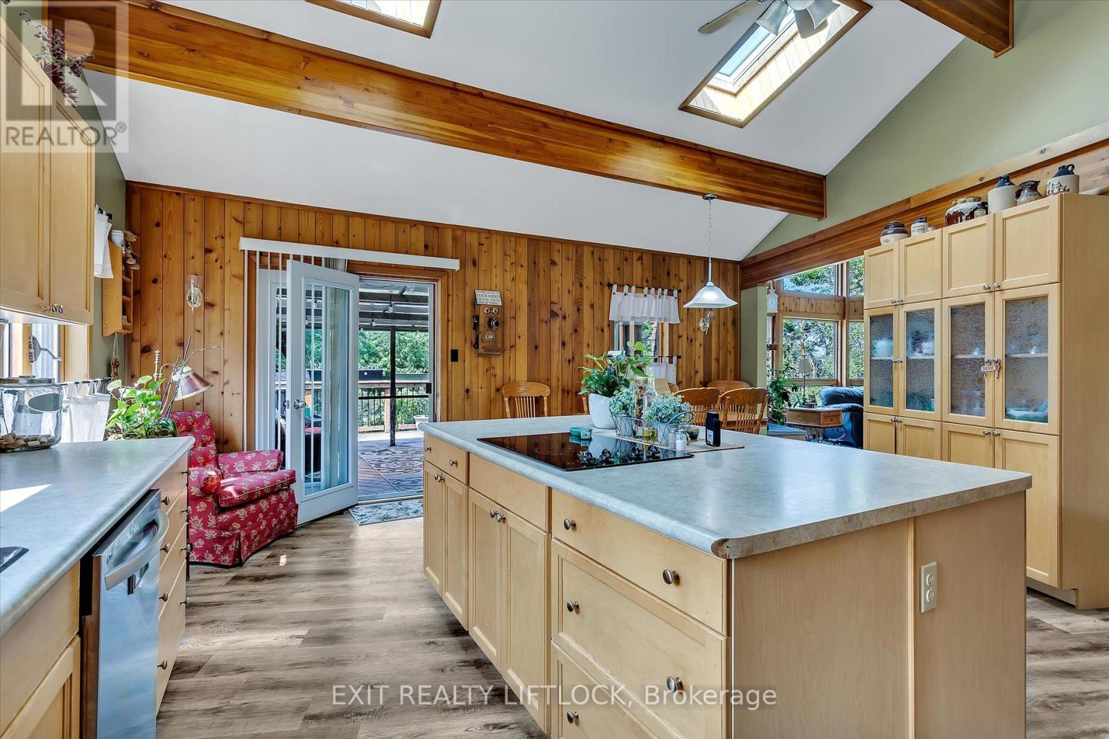 25 BALSAM ROAD - 9