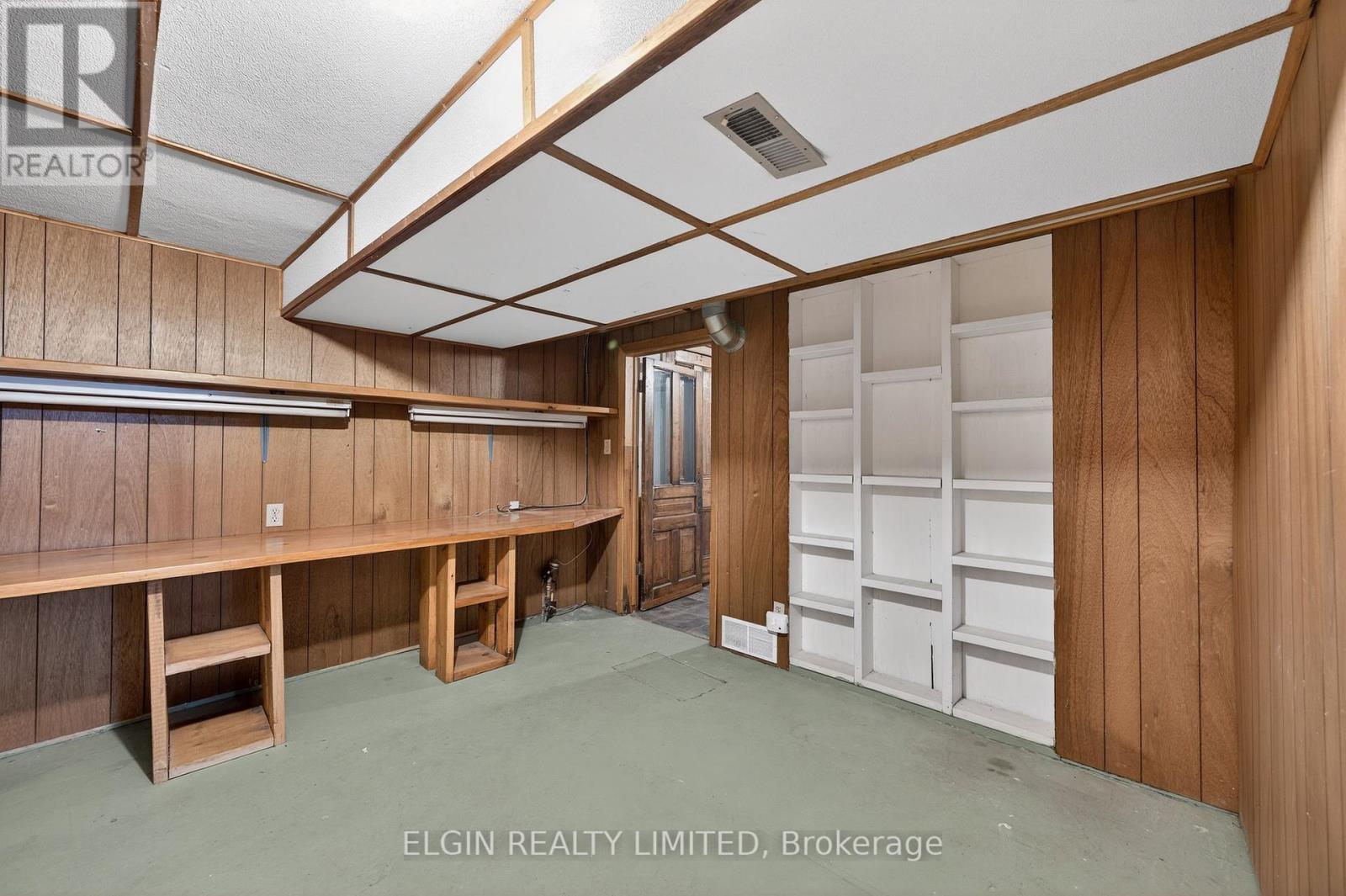 8 ERMATINGER STREET Property Photo