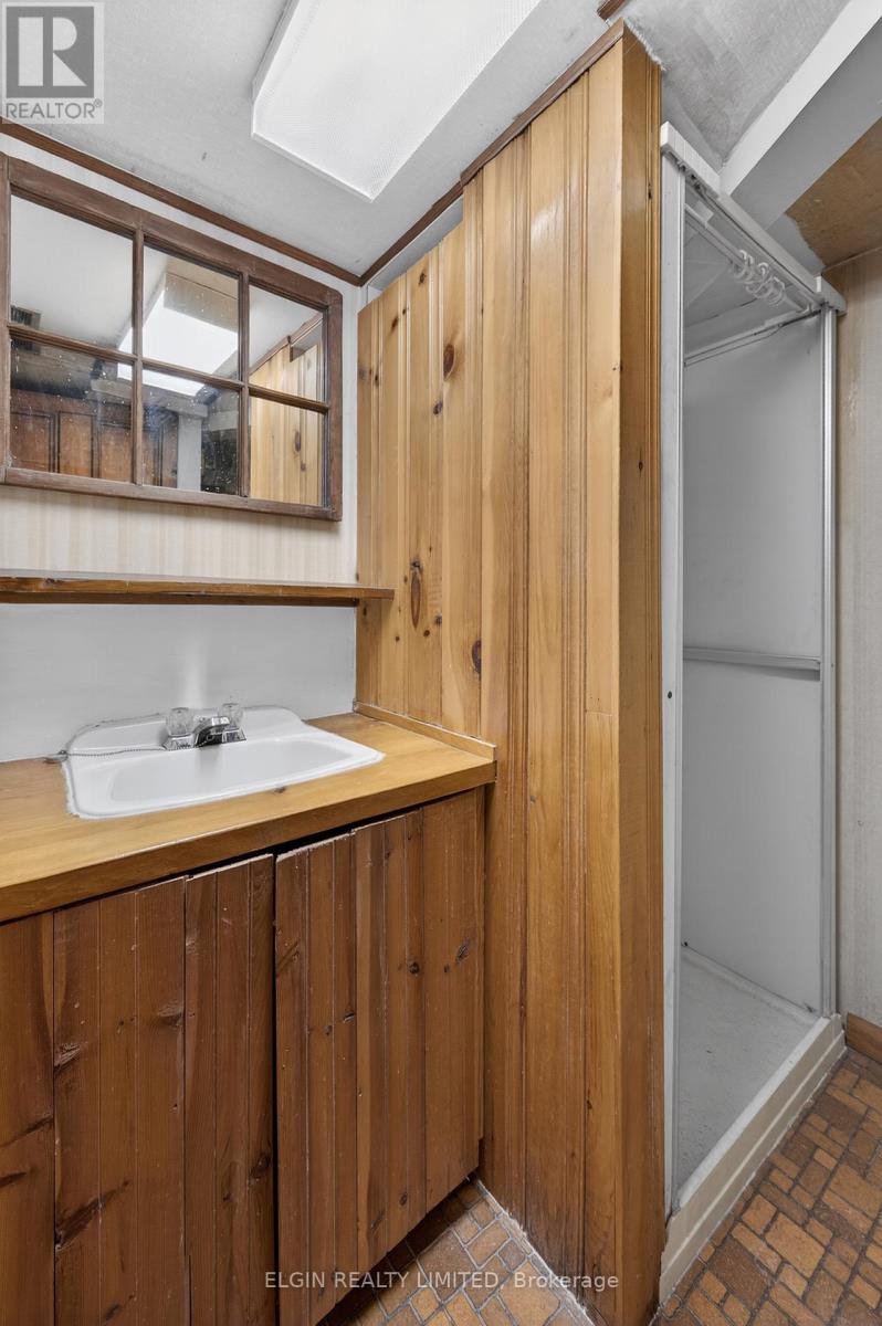 8 ERMATINGER STREET Property Photo