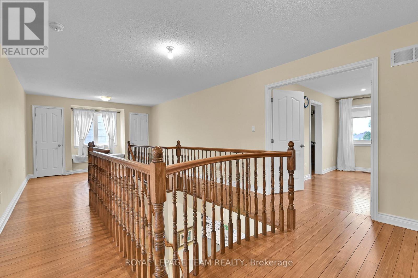 756 KILBIRNIE DRIVE - 14