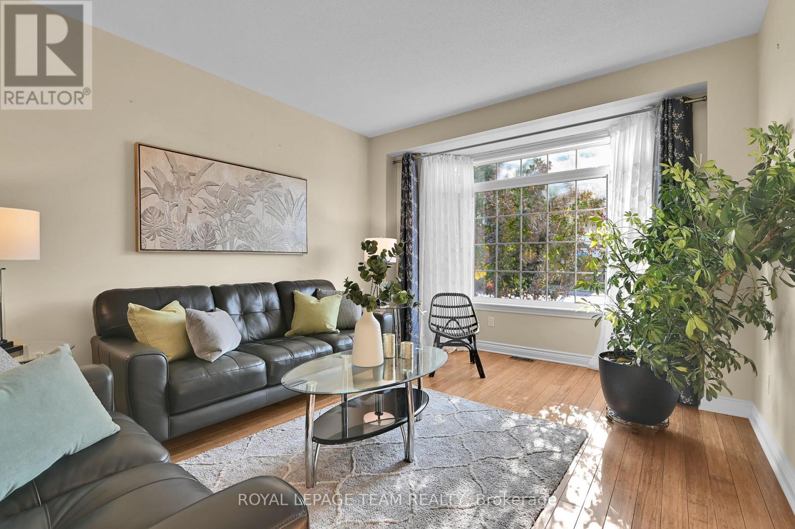 756 KILBIRNIE DRIVE - 4