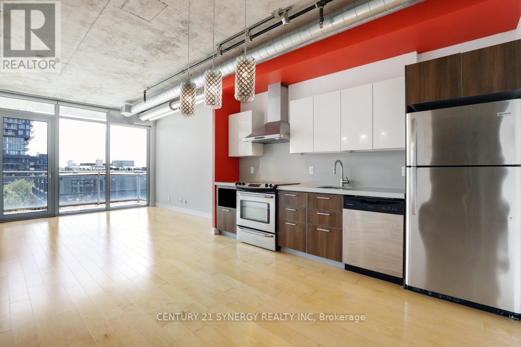 #633 340 MCLEOD STREET - 11
