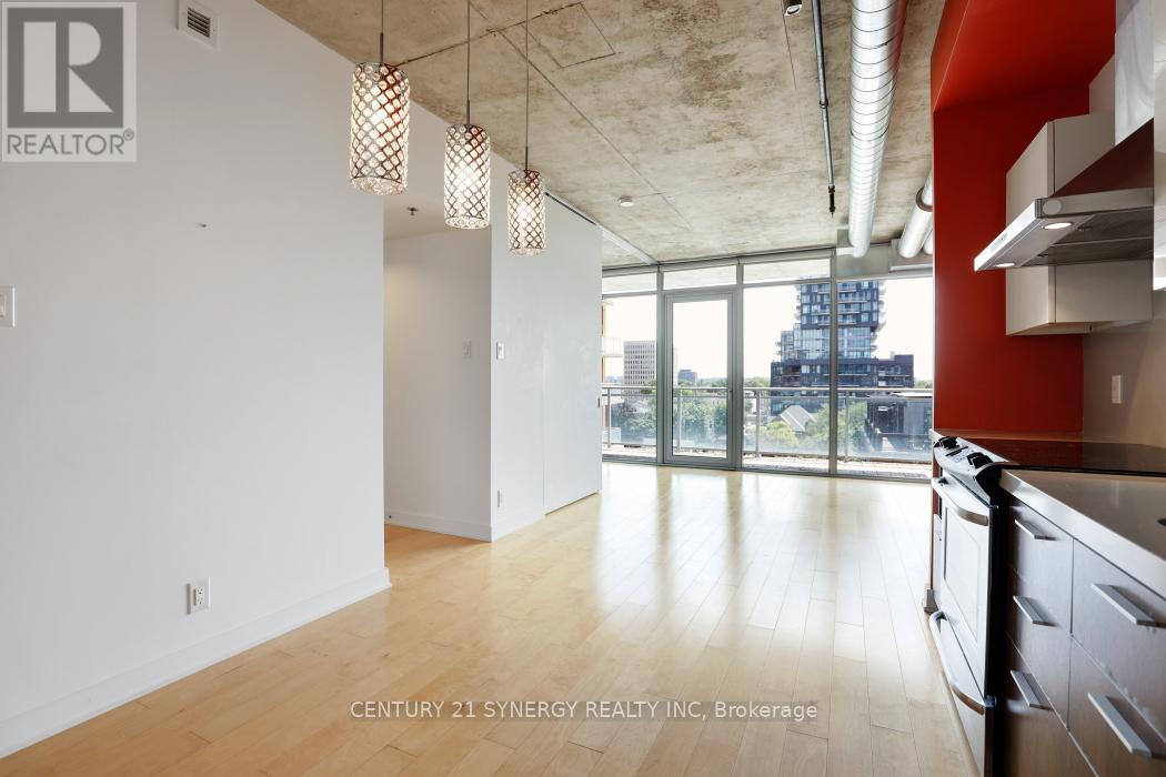 #633 340 MCLEOD STREET - 12