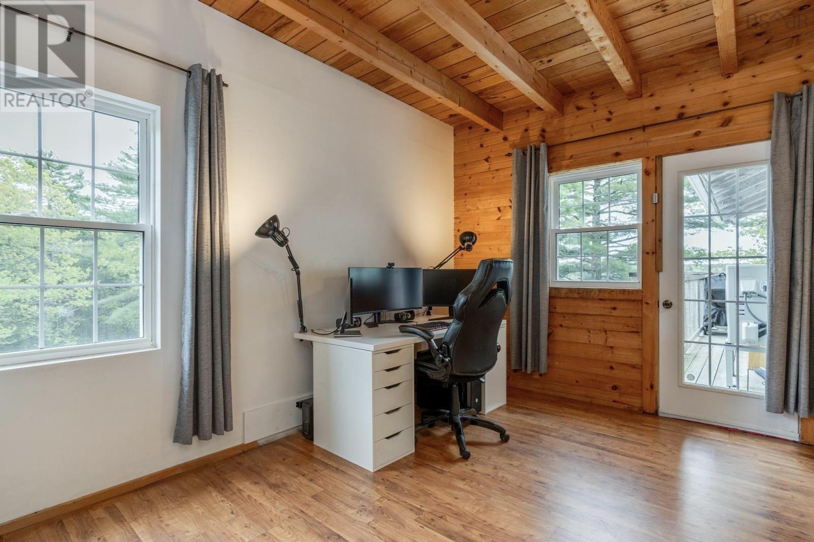 Property 21 of 50 of 397 Peters Drive