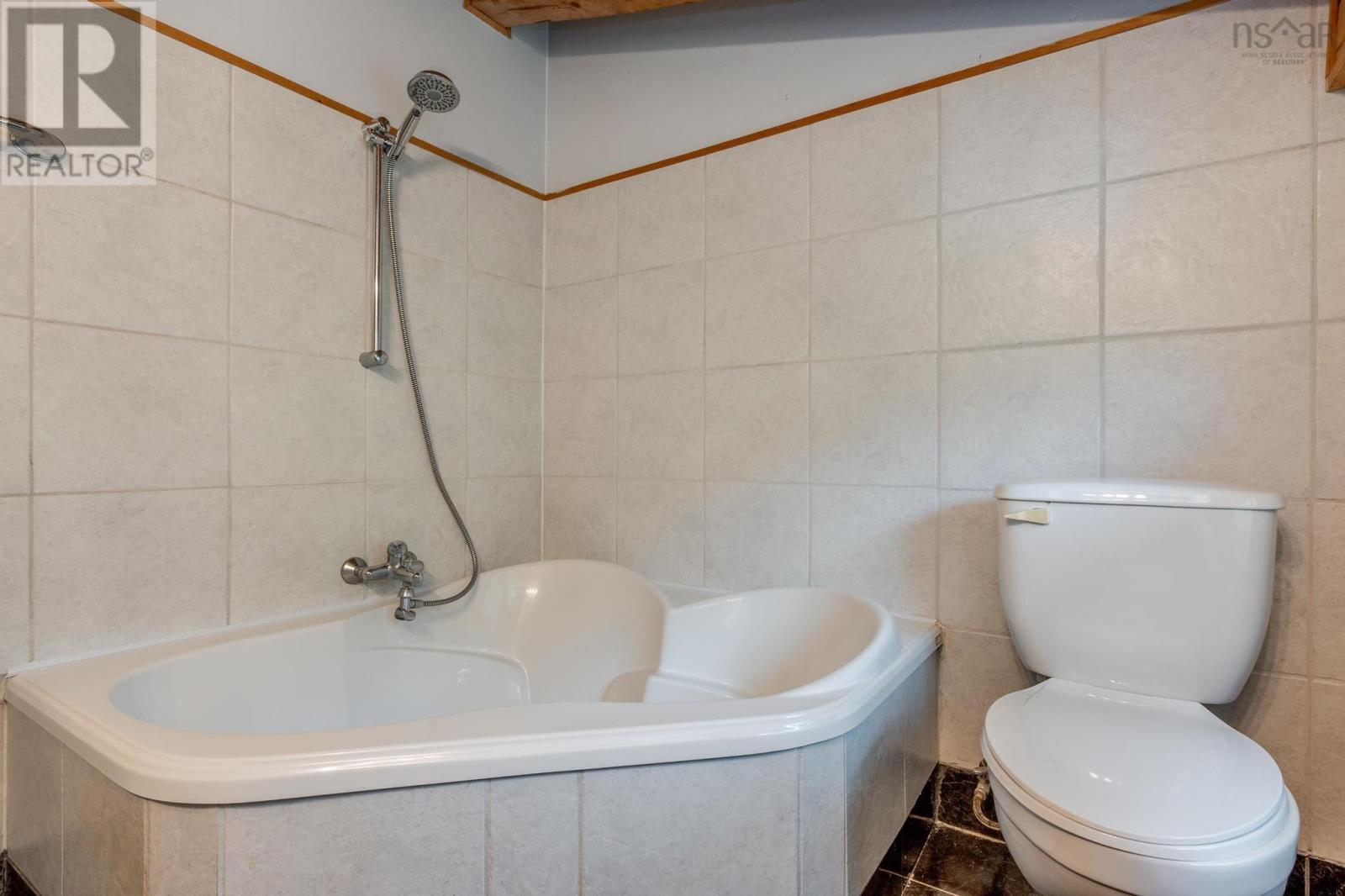 Property 30 of 50 of 397 Peters Drive