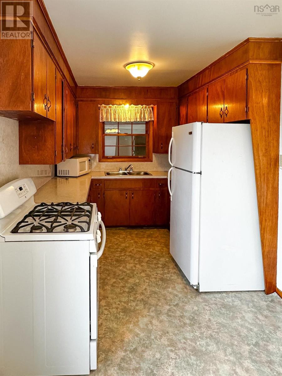 Property 8 of 28 of 1317 Gospel Road