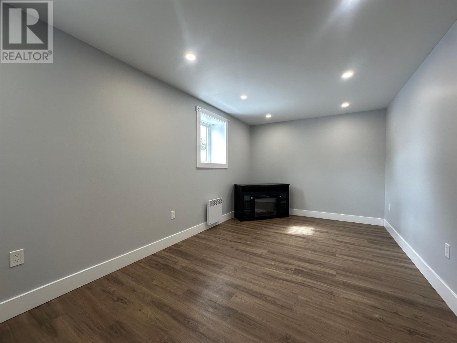 7 SPRING STREET - 29