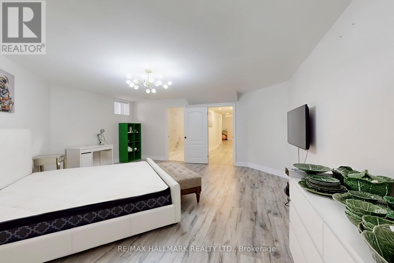 14 ROBERT GRAY ROAD - 33