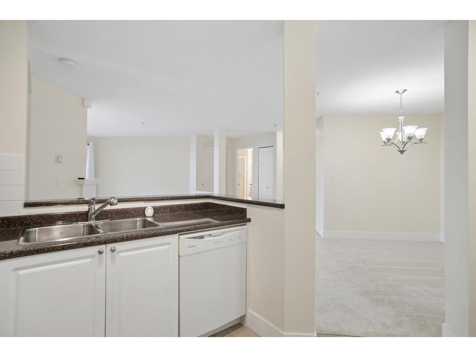 220 22025 48 AVENUE, Langley