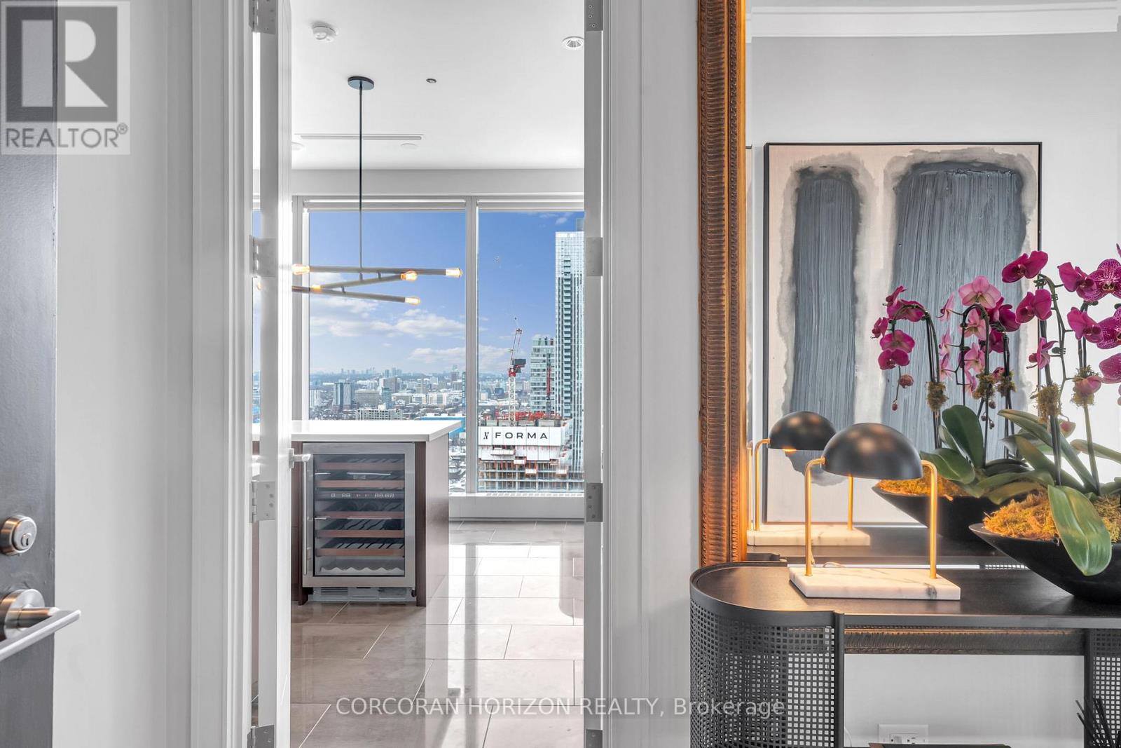 3303 - 183 WELLINGTON STREET W