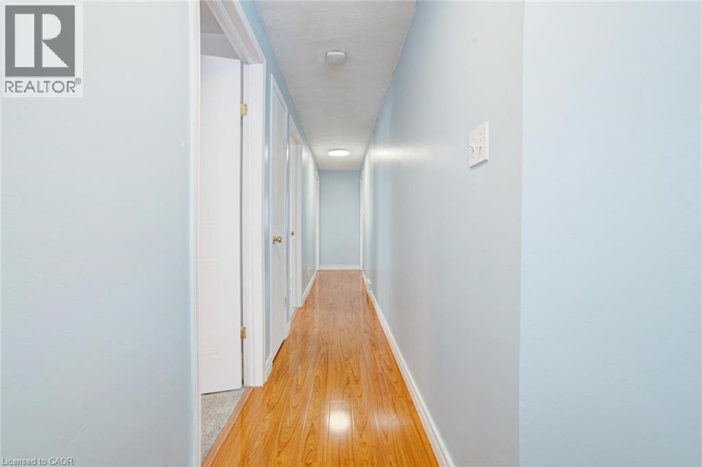 224 PINELAND Court, Waterloo, Ontario, N2T2S3 — Photo 22