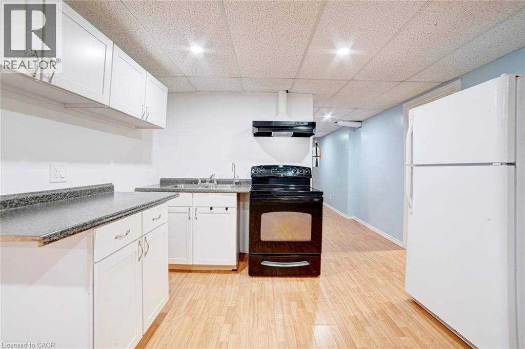 224 PINELAND Court, Waterloo, Ontario, N2T2S3 — Photo 37