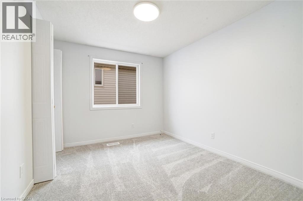 224 PINELAND Court, Waterloo, Ontario, N2T2S3 — Photo 26