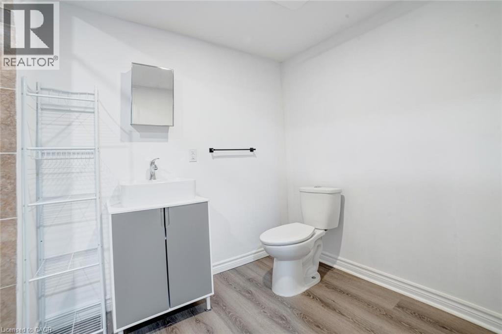 224 PINELAND Court, Waterloo, Ontario, N2T2S3 — Photo 46
