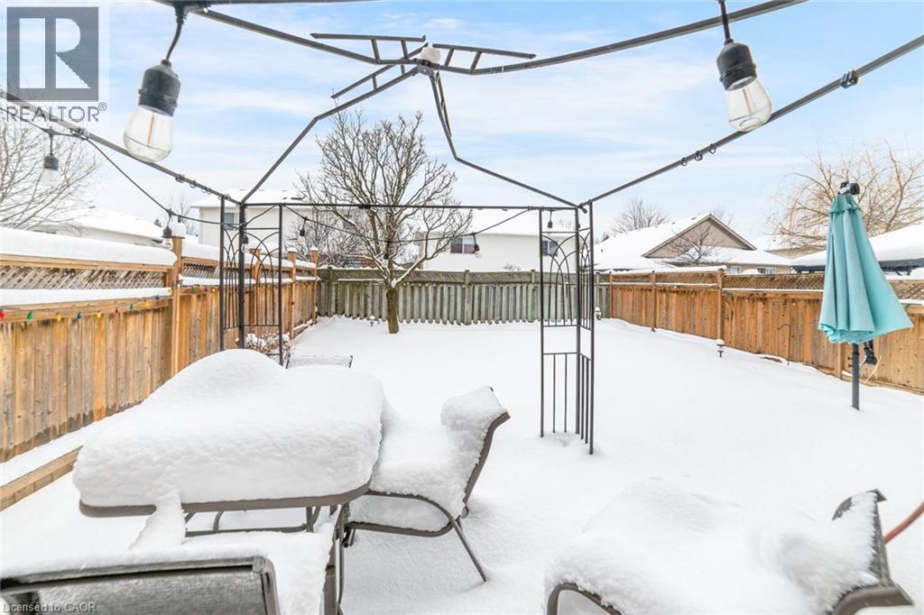 224 PINELAND Court, Waterloo, Ontario, N2T2S3 — Photo 49
