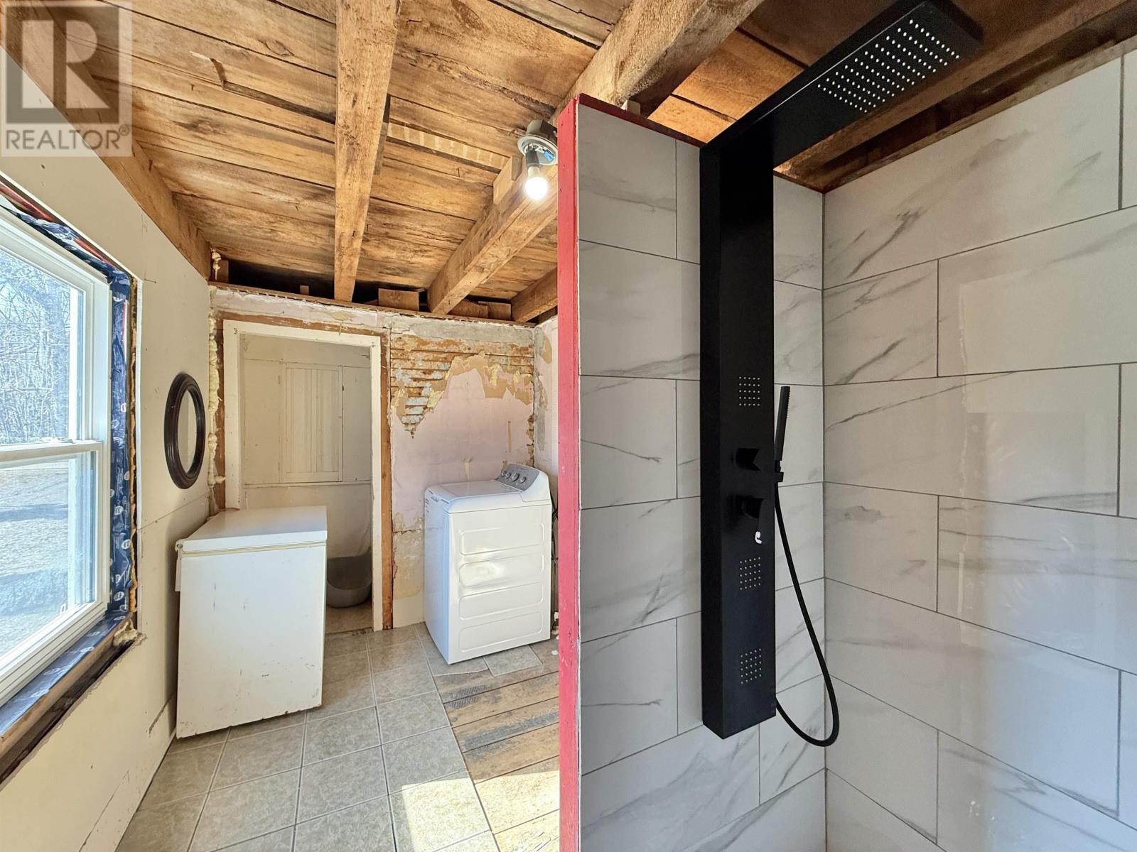 Property 18 of 29 of 1331 Highway 3