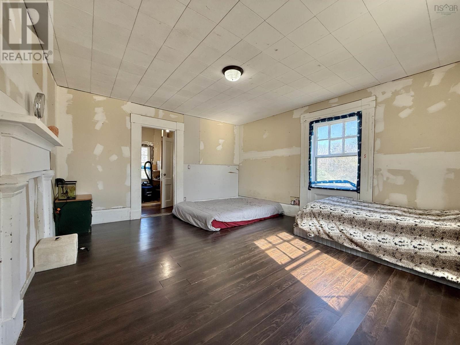 Property 21 of 29 of 1331 Highway 3