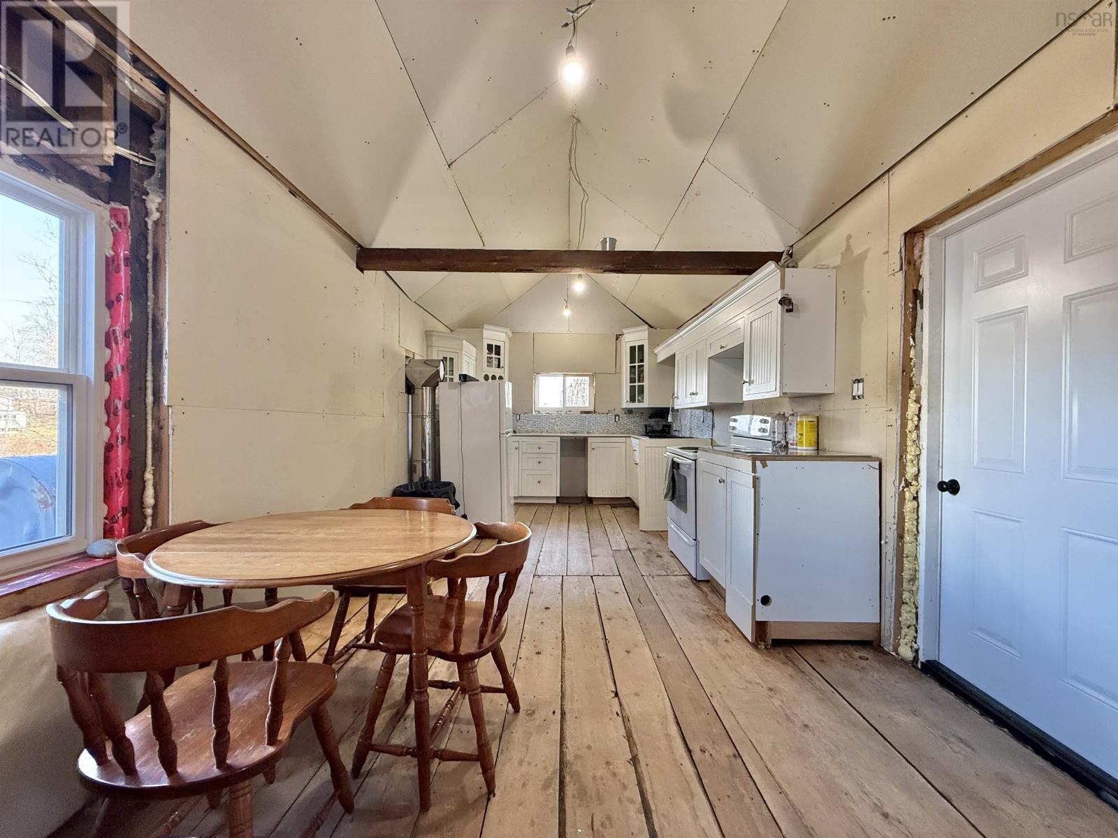 Property 15 of 29 of 1331 Highway 3