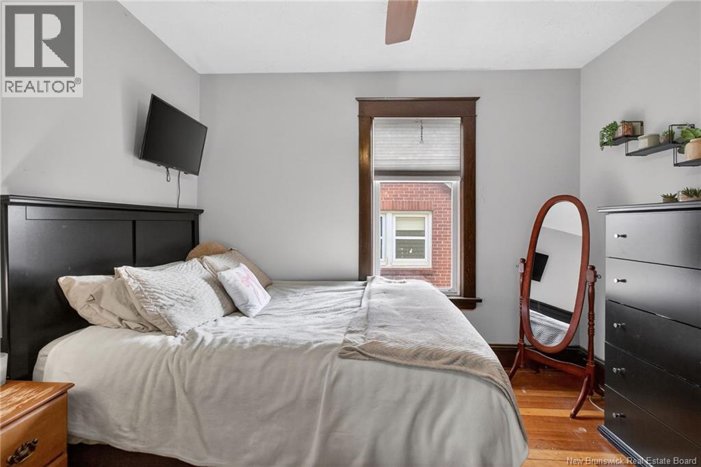 425 LUTZ STREET - 31
