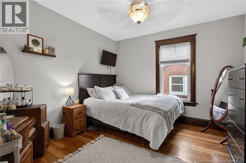 425 LUTZ STREET - 29