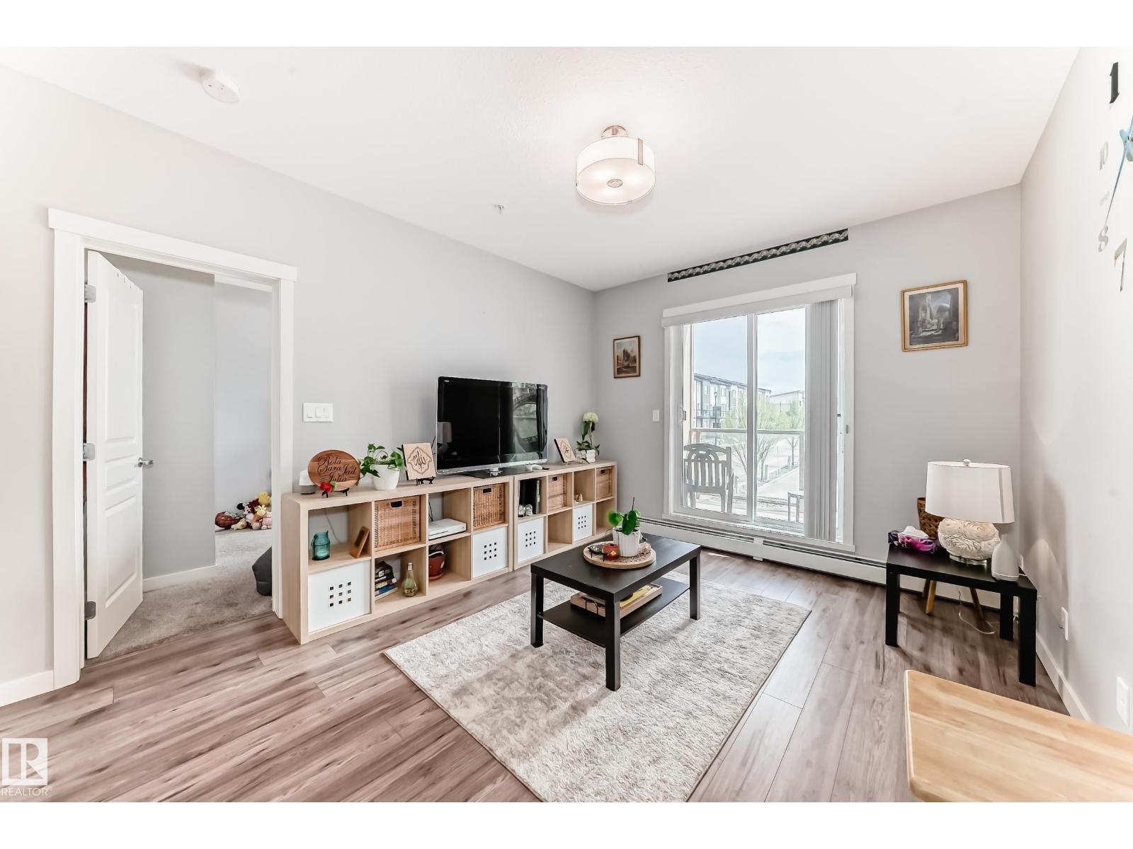 #208 812 Welsh DR SW, Edmonton