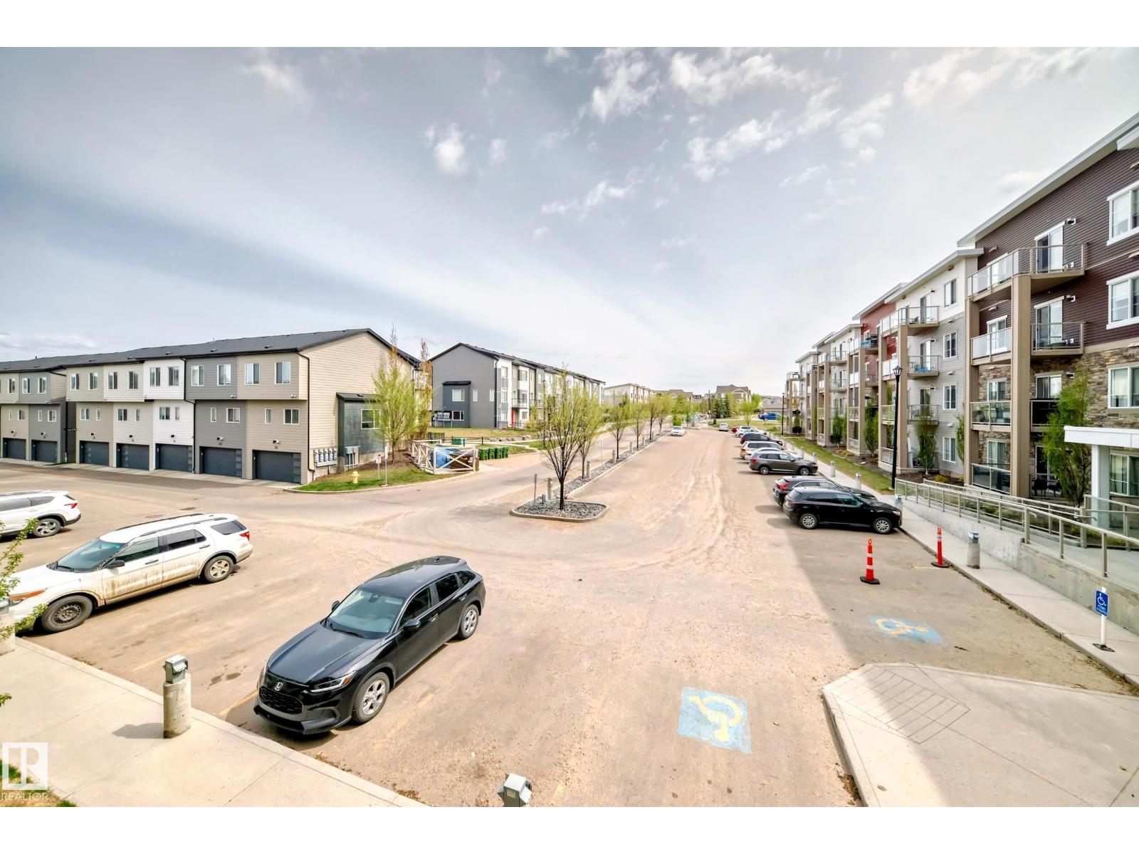 #208 812 Welsh DR SW, Edmonton