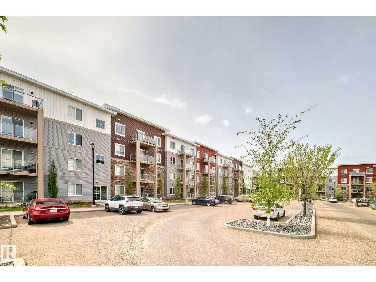 #208 812 Welsh DR SW, Edmonton