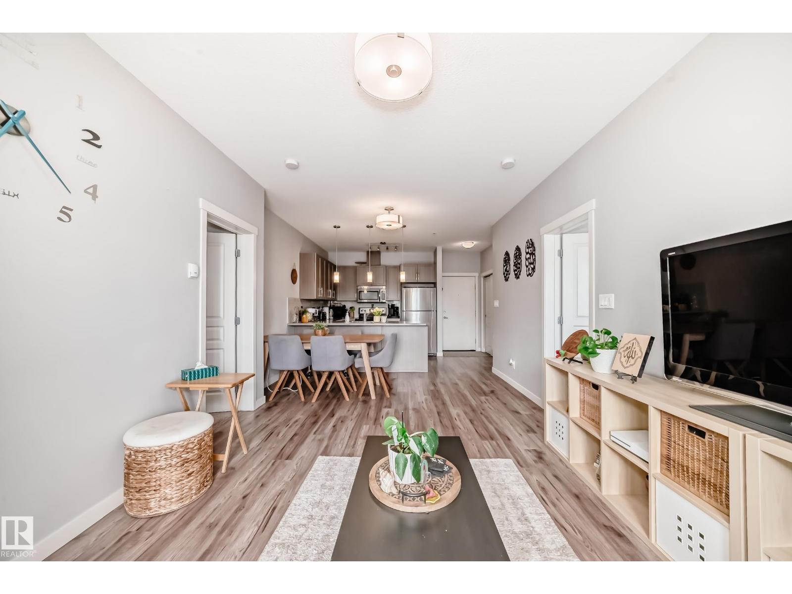 #208 812 Welsh DR SW, Edmonton