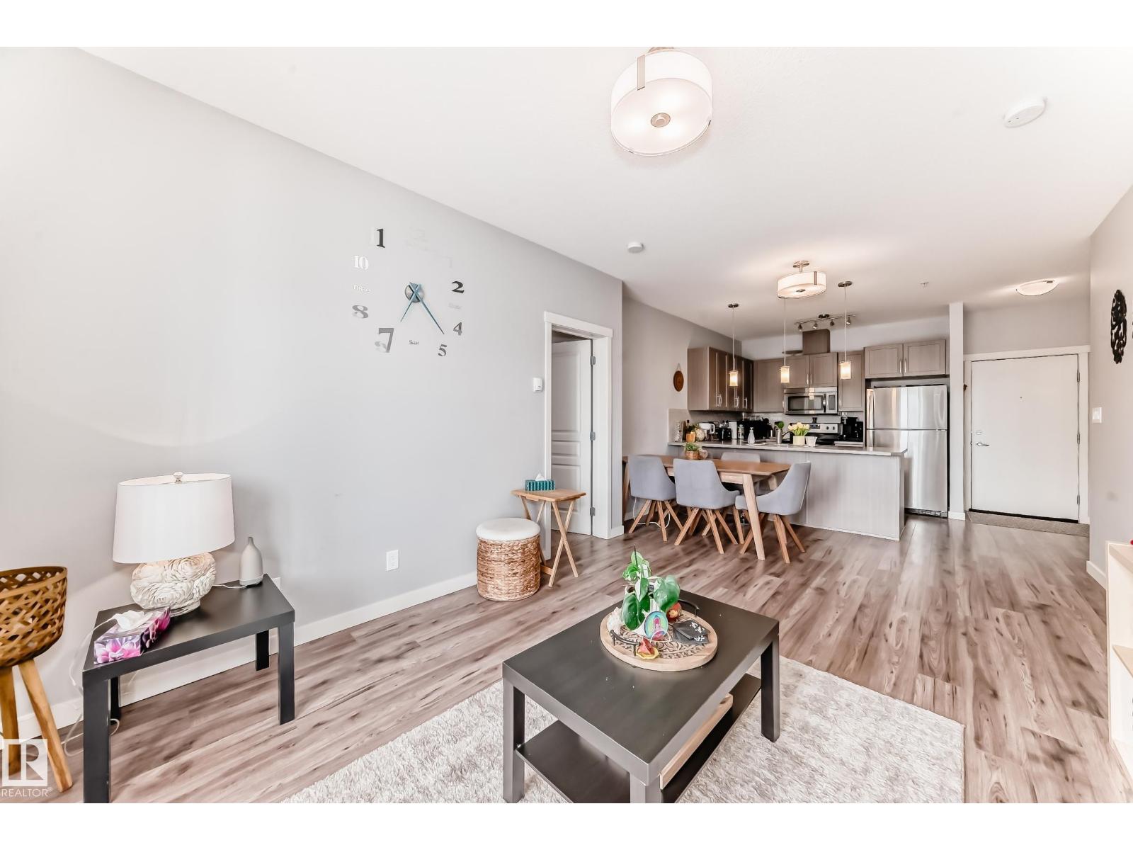 #208 812 Welsh DR SW, Edmonton