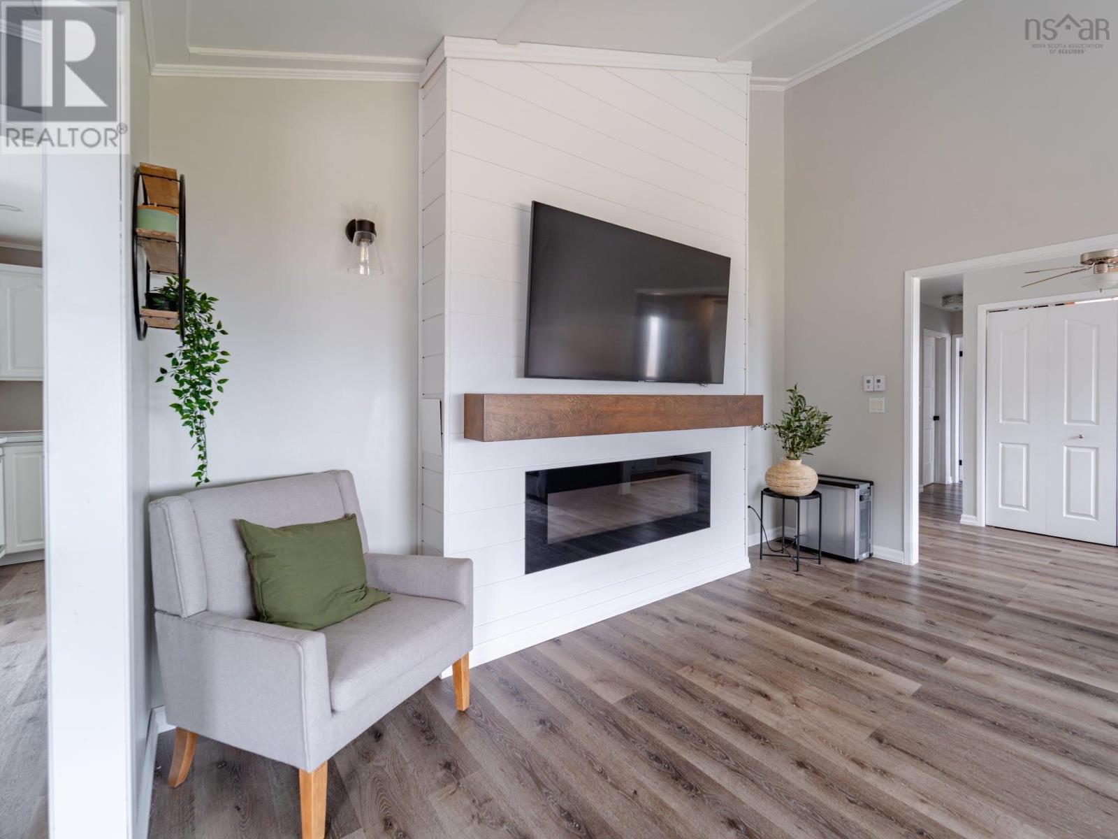 Property 17 of 40 of 19 Long Point Road