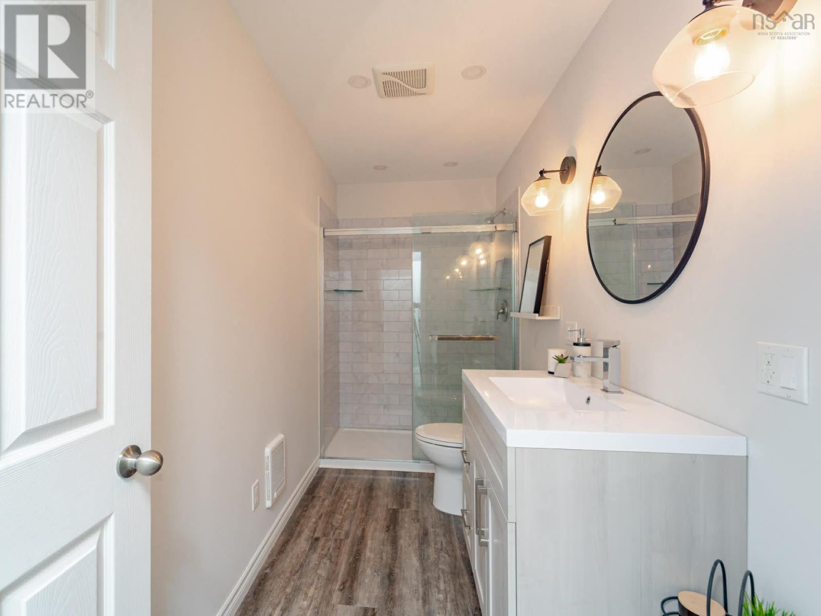 Property 29 of 40 of 19 Long Point Road